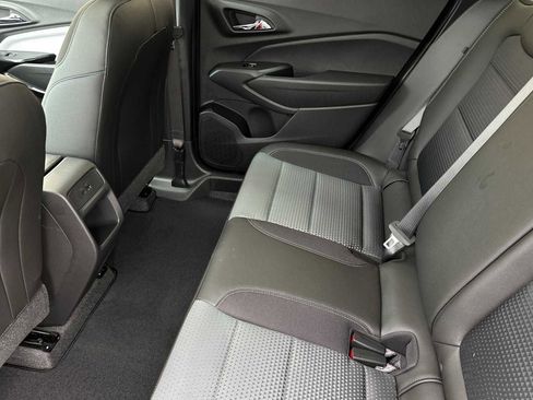 New 2026 Chevrolet Trax LT w/ Sunroof Package image 12