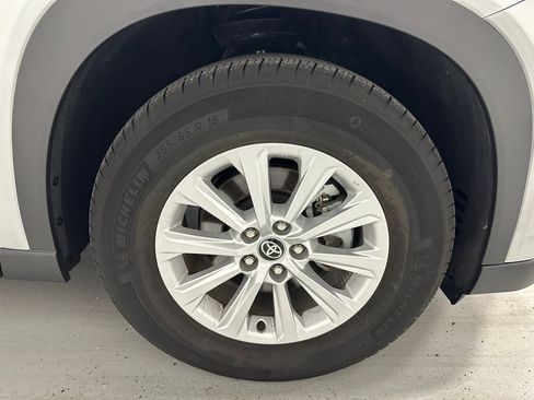 Used 2025 Toyota Grand Highlander AWD image 66