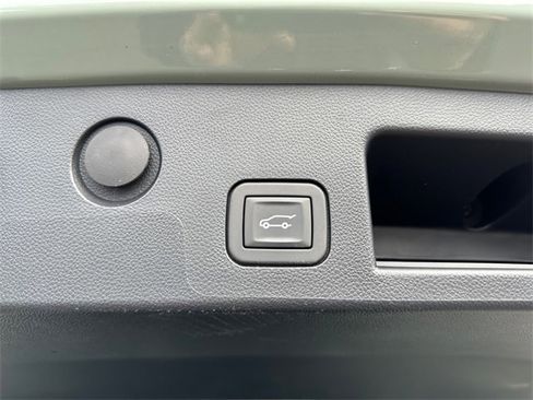 Used 2025 Chevrolet Equinox ACTIV image 37