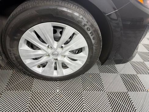 Used 2024 Nissan Sentra S FWD image 30
