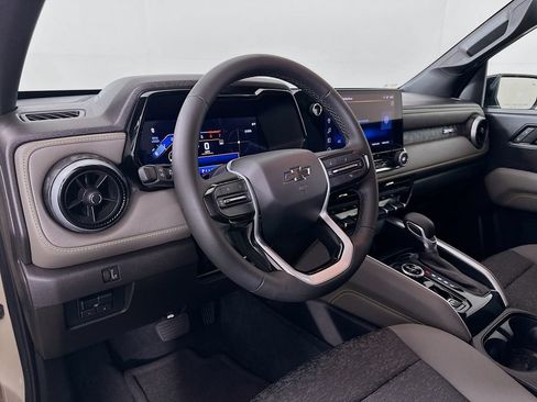 Used 2024 Chevrolet Colorado ZR2 w/ Technology Package AWD/4WD image 9