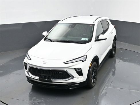 Used 2024 Buick Encore GX Sport Touring image 19