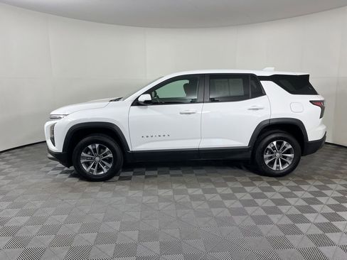 Certified 2025 Chevrolet Equinox LT image 2