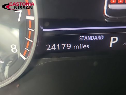 Used 2024 Nissan Pathfinder SL w/ SL Premium Package image 32