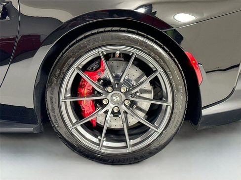 Used 2018 Ferrari 812 Superfast image 37