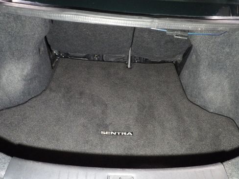 Used 2018 Nissan Sentra SV FWD image 6