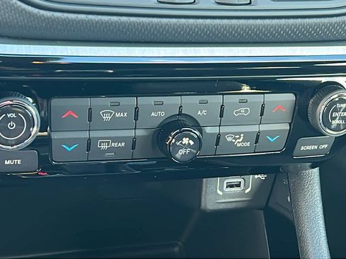 New 2026 Jeep Compass Trailhawk w/ Sun, Sound & Navigation Group image 14