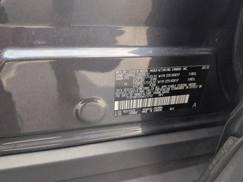 Certified 2025 Toyota RAV4 XLE AWD/4WD image 29