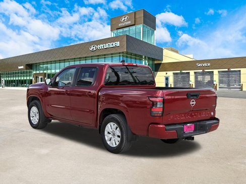 Used 2023 Nissan Frontier SV w/ Technology Package RWD image 8