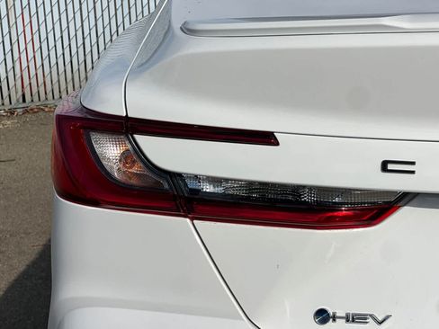 Used 2025 Toyota Camry SE FWD image 23