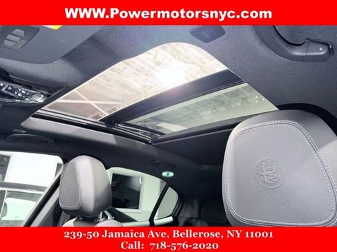 Used 2022 Alfa Romeo Stelvio Ti image 52