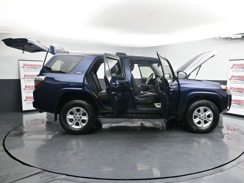 Used 2022 Toyota 4Runner SR5 Premium w/ Moonroof Package image 43