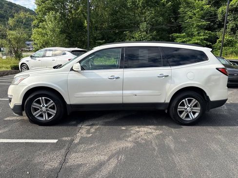 Used 2015 Chevrolet Traverse LT AWD/4WD image 2