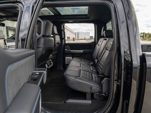 Used 2025 Ford F450 Platinum image 32