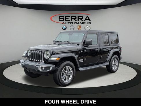 Used 2019 Jeep Wrangler Unlimited Sahara AWD/4WD image 7