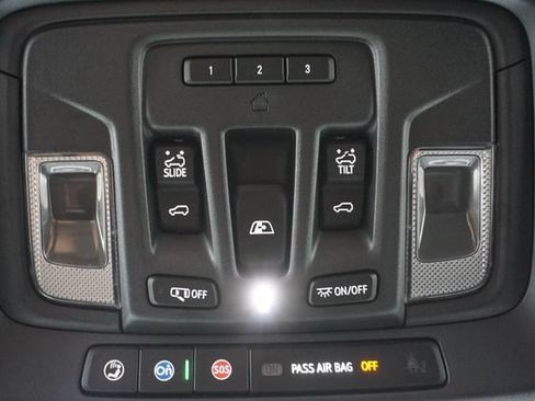 Used 2024 Chevrolet Silverado 1500 High Country w/ High Country Premium Package AWD/4WD image 27