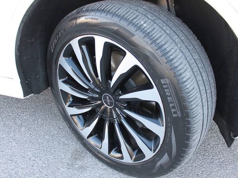 Used 2020 Lincoln Aviator Black Label Grand Touring w/ Class IV Trailer Tow Package AWD/4WD image 12