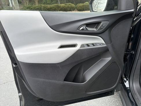 Used 2024 Chevrolet Equinox LS w/ LS Convenience Package image 10