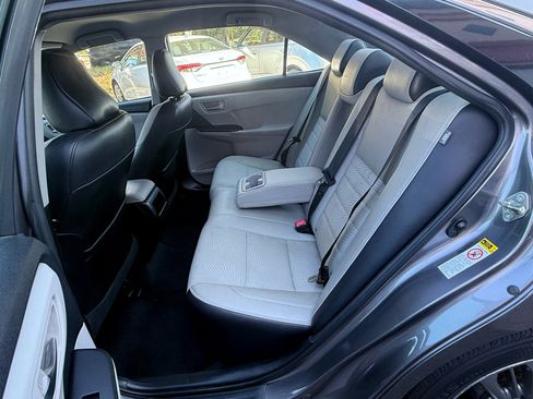 Used 2017 Toyota Camry SE image 26