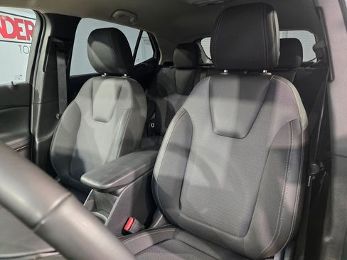 Used 2024 Buick Encore GX Preferred FWD image 24