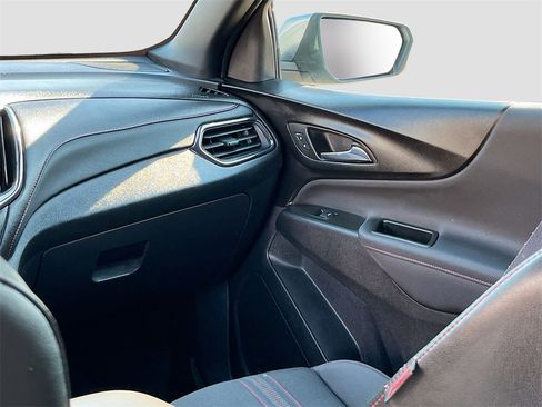 Used 2024 Chevrolet Equinox RS w/ LPO, Floor Liner Package image 22