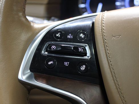 Used 2017 Cadillac Escalade Platinum image 12