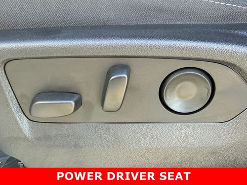 Used 2023 Chevrolet Silverado 1500 RST AWD/4WD image 15