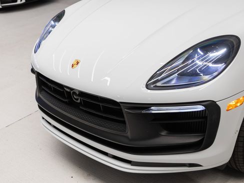 Used 2022 Porsche Macan GTS image 33