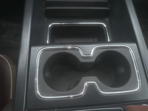 Used 2018 Chevrolet Silverado 1500 High Country image 23