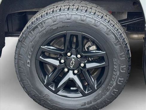 Used 2019 Chevrolet Silverado 1500 LT Trail Boss image 9