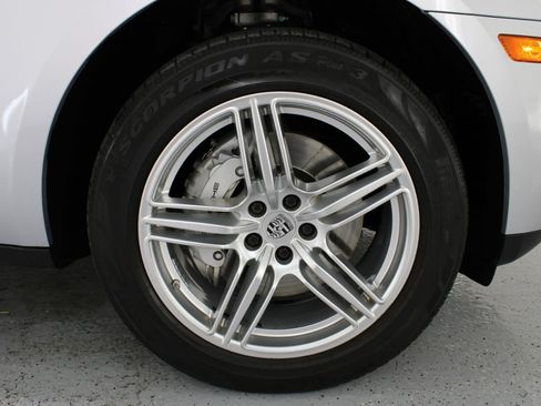 Used 2017 Porsche Macan S image 82