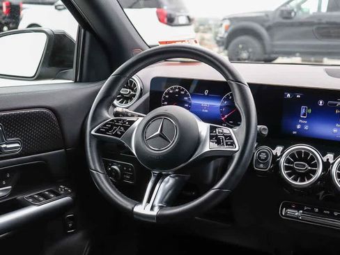 Used 2025 Mercedes-Benz GLA 250 image 15