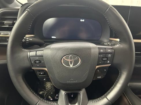 Used 2023 Toyota Crown w/ Advanced Technology Package AWD/4WD image 18