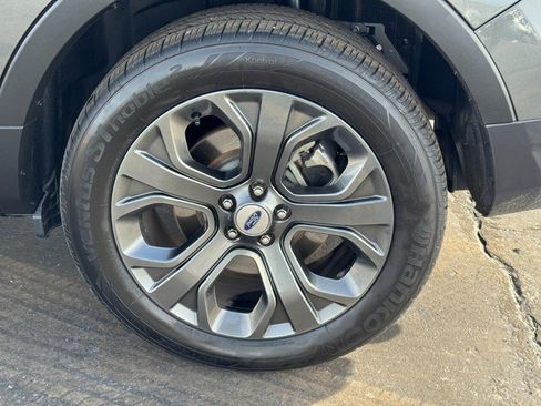 Used 2018 Ford Explorer Sport w/ Equipment Group 401A image 7