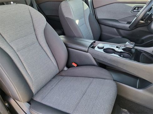 Used 2021 Nissan Rogue S image 24