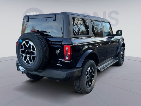 New 2025 Ford Bronco Outer Banks image 7