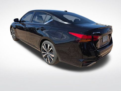 Used 2019 Nissan Altima 2.5 SR FWD image 6