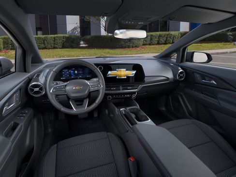 New 2026 Chevrolet Equinox EV LT image 15