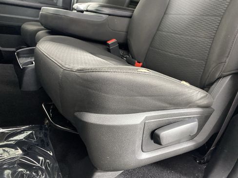Used 2019 RAM 1500 Express w/ Wheel & Sound Group AWD/4WD image 17