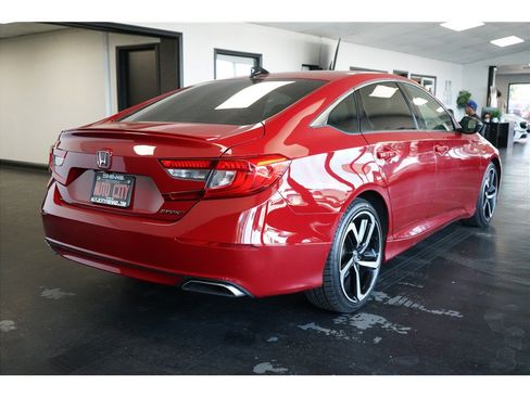 Used 2021 Honda Accord Sport image 7