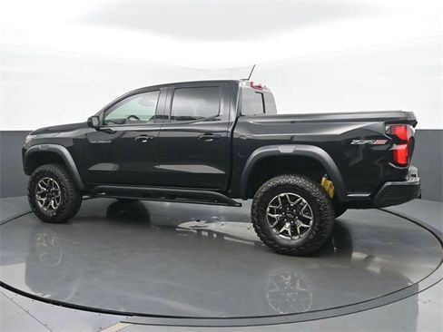 Used 2023 Chevrolet Colorado ZR2 w/ ZR2 Convenience Package III image 3