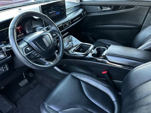 Used 2022 Lincoln Nautilus FWD w/ Premium Package image 9