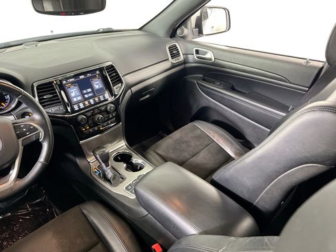 Used 2022 Jeep Grand Cherokee Laredo X image 24