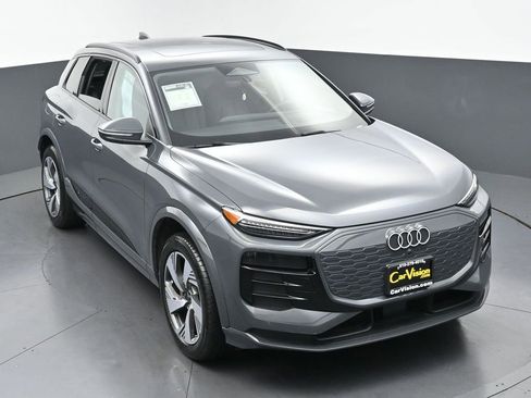Used 2025 Audi Q6 e-tron Premium Plus w/ Premium Plus AWD/4WD image 41