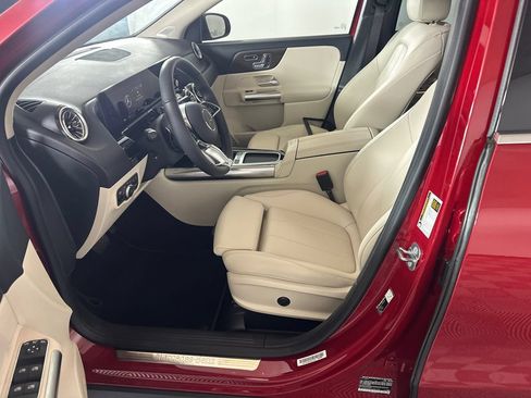 Used 2026 Mercedes-Benz GLA 250 4MATIC image 3