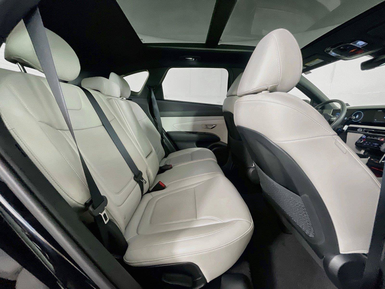 Certified 2025 Hyundai Tucson Limited AWD/4WD image 31