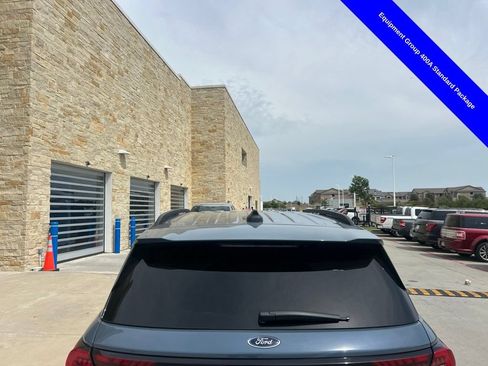 Used 2025 Ford Explorer ST AWD/4WD image 9