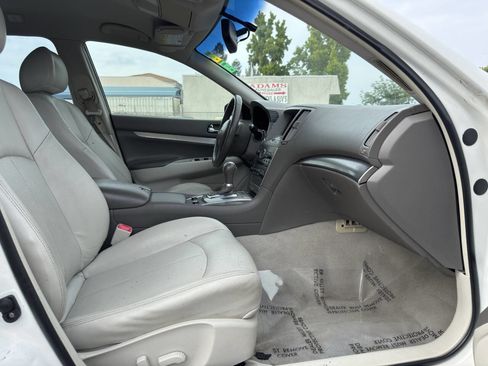 Used 2015 INFINITI Q40 RWD image 13