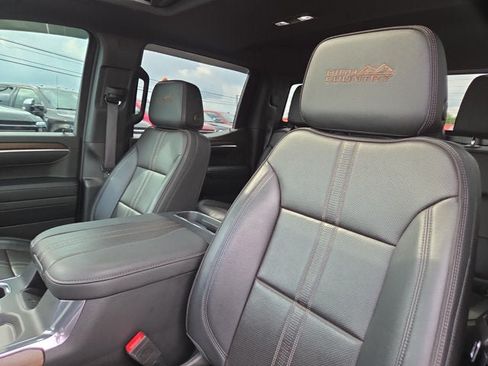 Used 2023 Chevrolet Silverado 1500 High Country w/ High Country Premium Package AWD/4WD image 10
