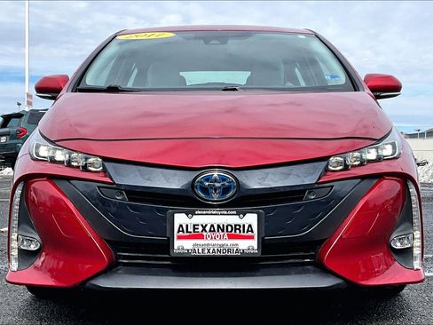 Used 2017 Toyota Prius Prime Advanced image 3